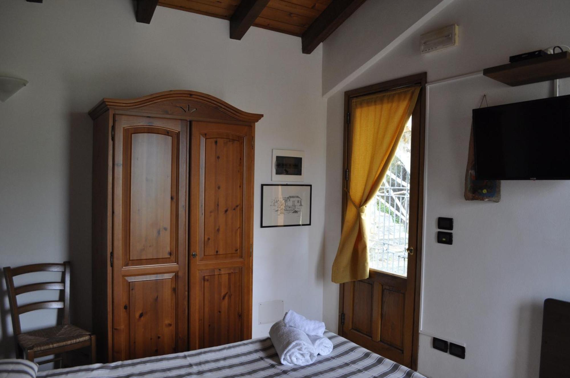 Borgo San Francesco Hotel Gioiosa Marea Room photo