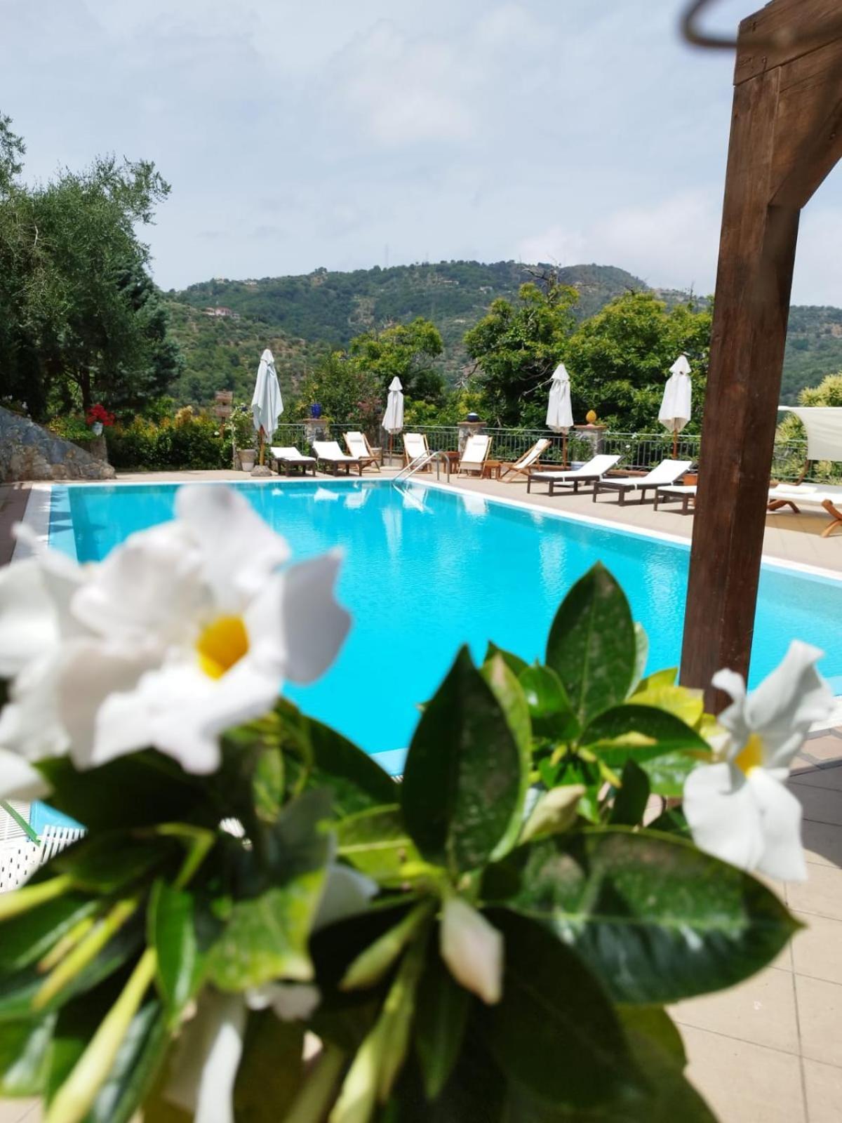 Borgo San Francesco Hotel Gioiosa Marea Exterior photo